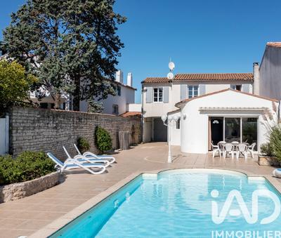 Maison - 178 m² - 5 pièces