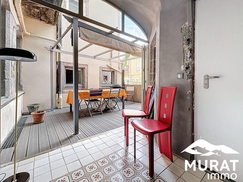 Appartement - 240 m² - 7 pièces