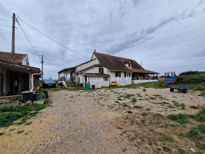 Maison - 198 m² - 8 pièces