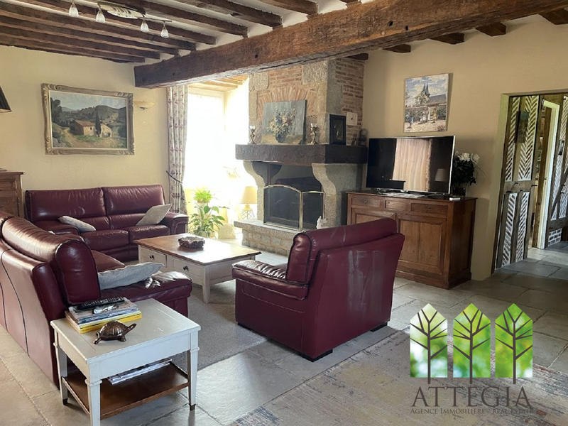 Maison traditionnelle - 422 m² - 14 pièces