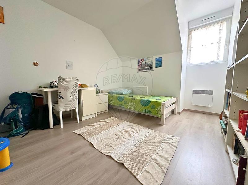 Maison - 105 m² - 4 pièces