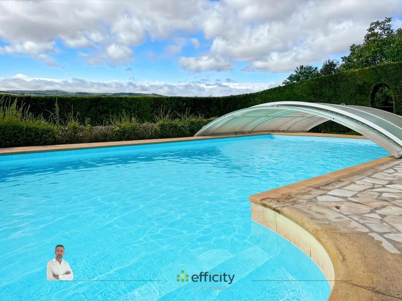 Villa - 206 m² - 9 pièces