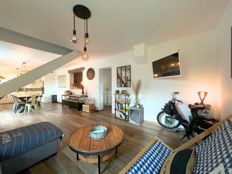 Maison - 200 m² - 7 pièces