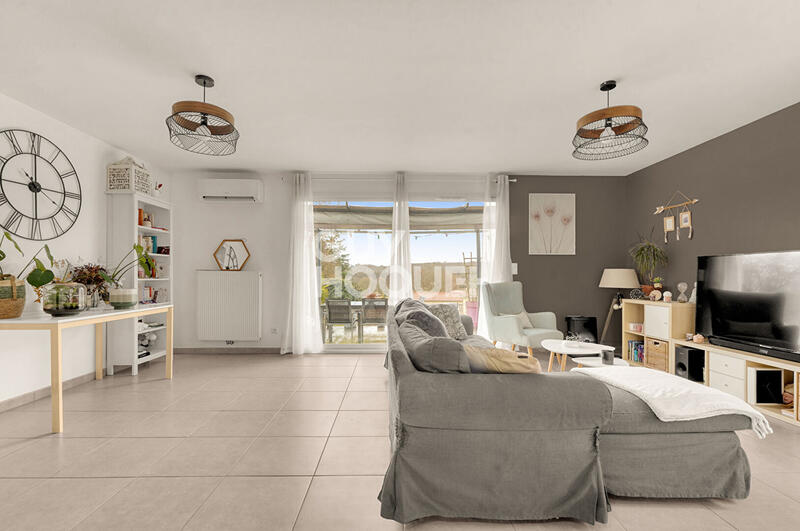 Maison - 102 m² - 4 pièces