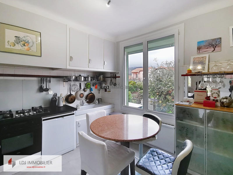 Maison - 186 m² - 7 pièces