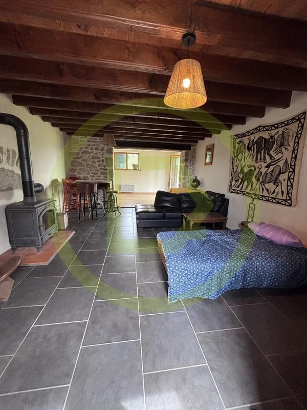 Maison - 250 m² - 7 pièces