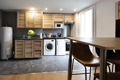 Appartement - 80 m² - 6 pièces