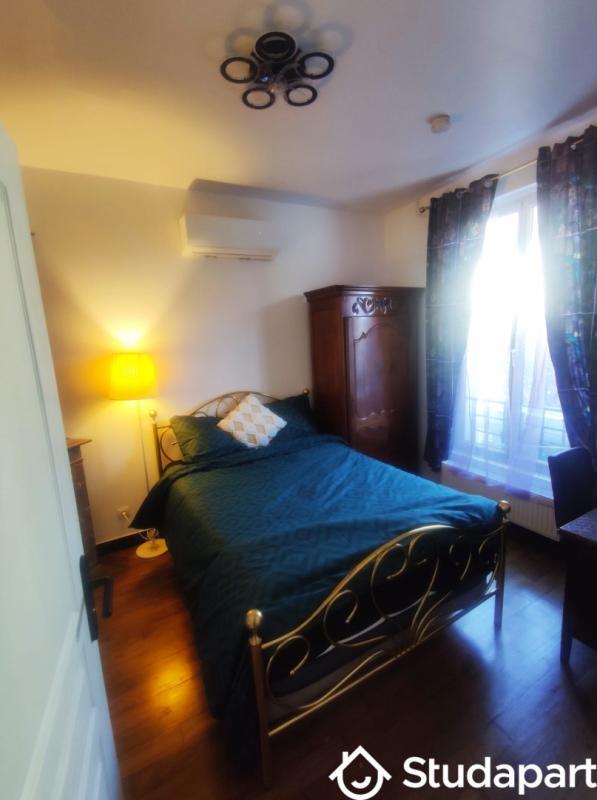 Chambre - 11 m² - 1 pièce