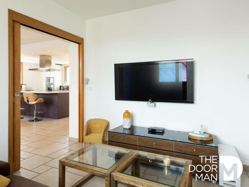 Maison - 310 m² - 12 pièces