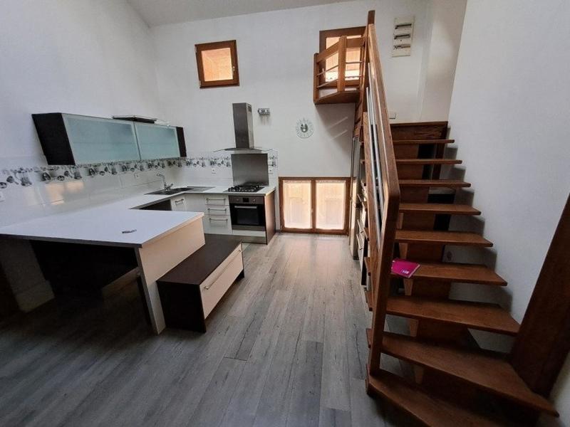 Appartement - 222 m² - 7 pièces