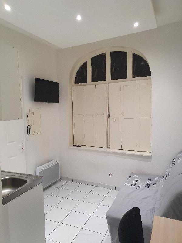Studio - 15 m² - 1 pièce