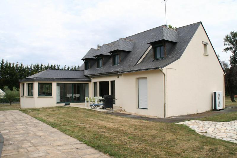 Maison - 219 m² - 8 pièces