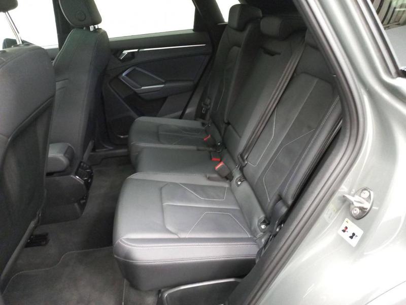 Audi Q3 35 Tdi 150 ch s tronic 7 s line