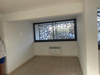 Bureau - 85 m² - 5 pièces