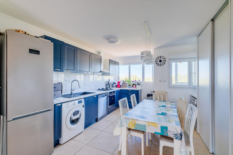 Appartement - 80 m² - 4 pièces