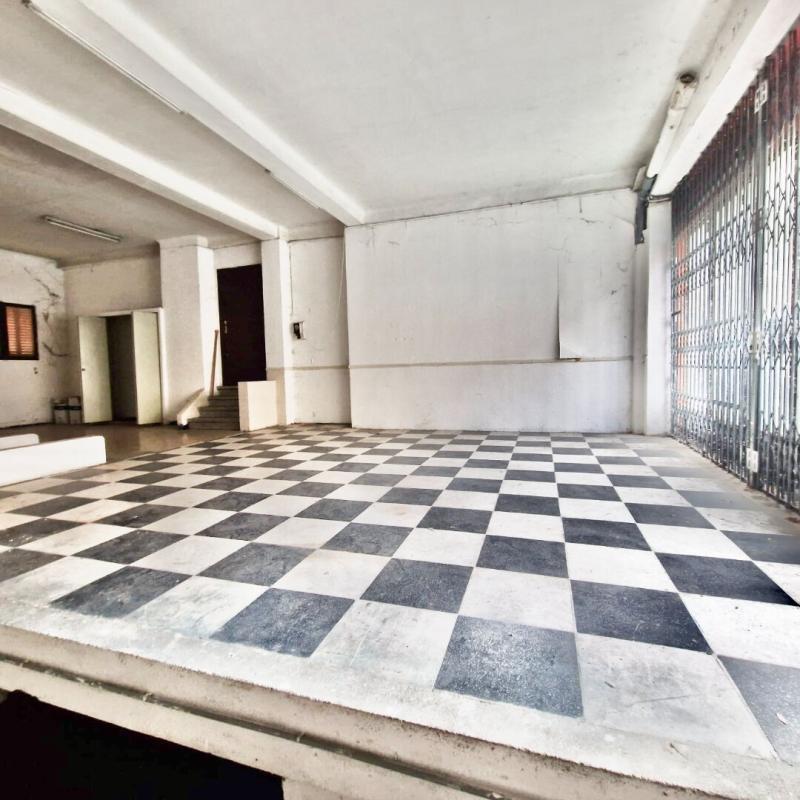 Immeuble - 425 m² - 2 pièces