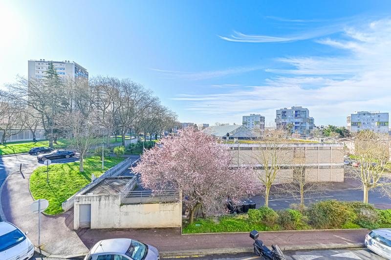 Appartement - 75 m² - 4 pièces