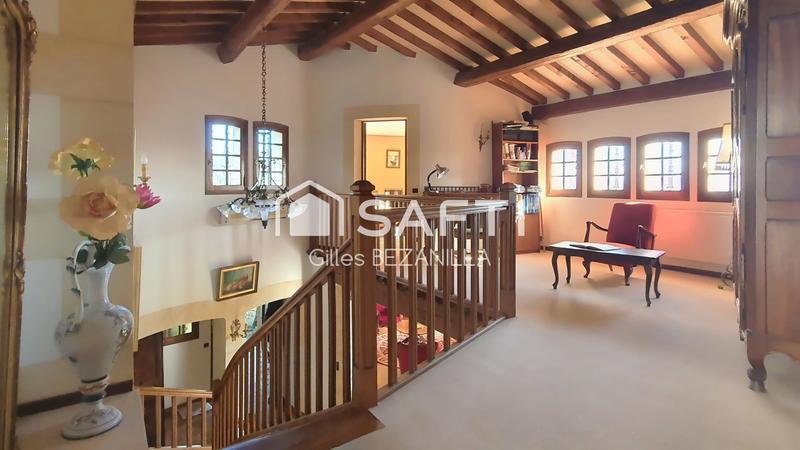 Maison - 225 m² - 7 pièces