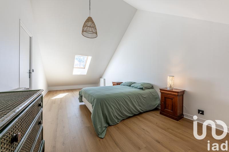 Maison - 290 m² - 9 pièces