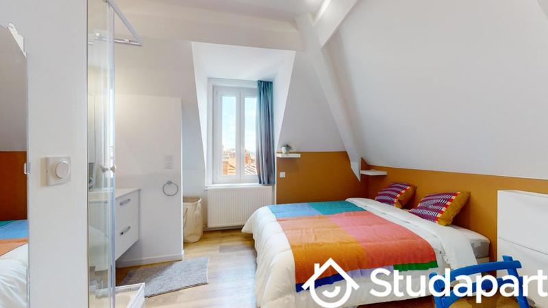 Chambre - 11 m² - 1 pièce