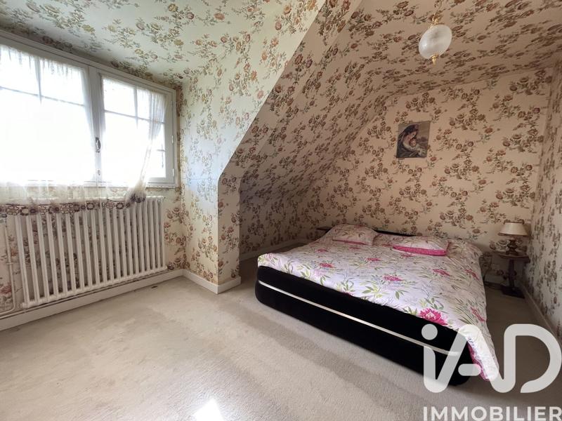 Maison - 238 m² - 8 pièces