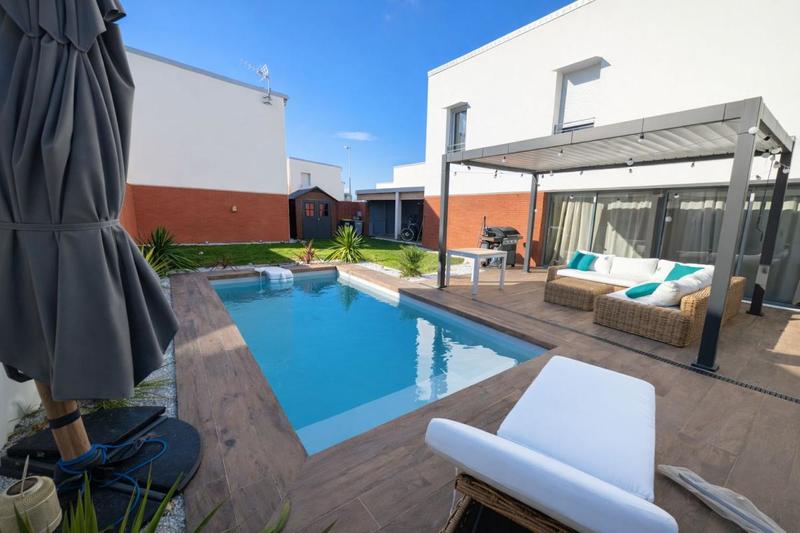 Maison - 95 m² - 4 pièces