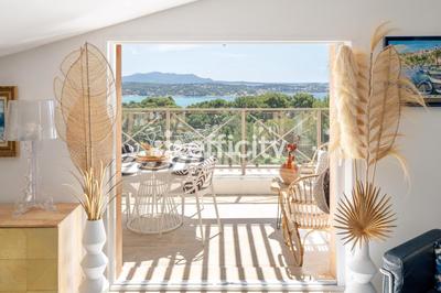 Appartement - 200 m² - 7 pièces