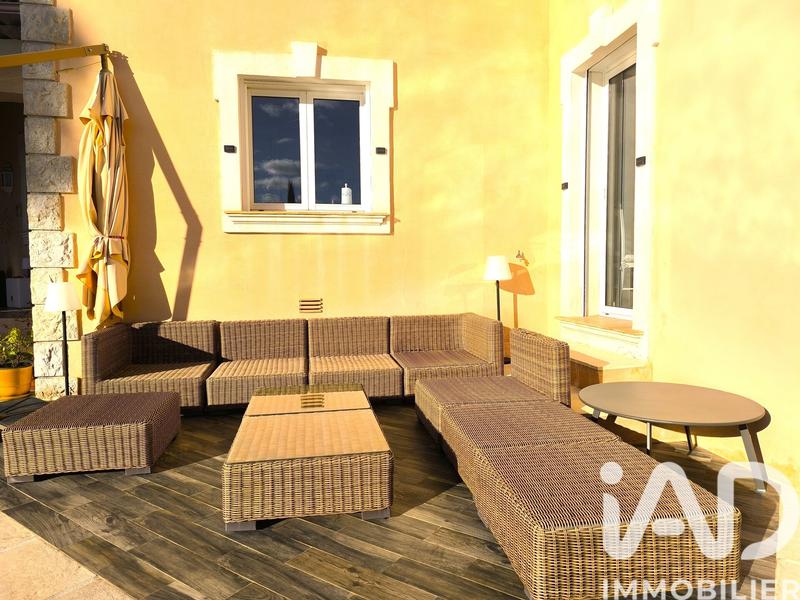 Maison - 200 m² - 6 pièces