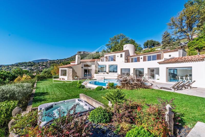 Villa - 400 m² - 8 pièces