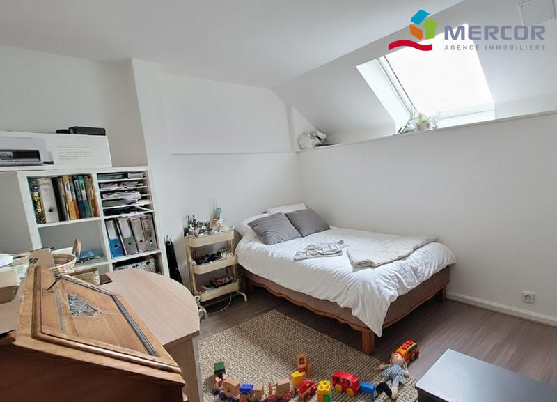 Duplex - 92 m² - 4 pièces