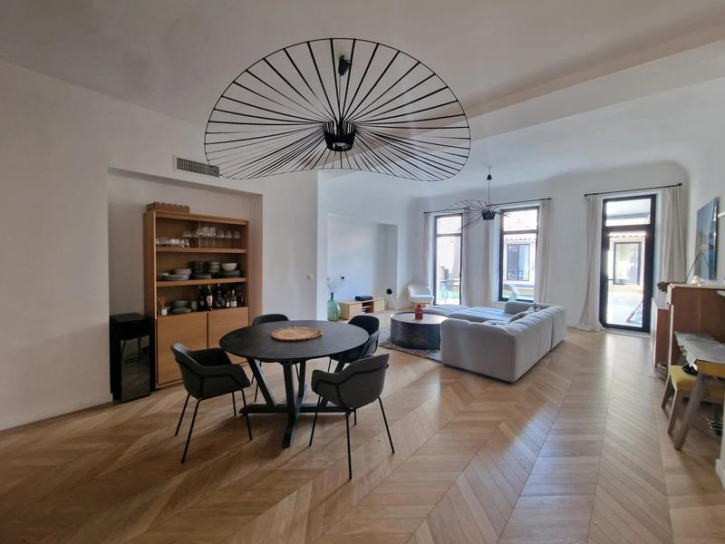 Appartement - 177 m² - 5 pièces