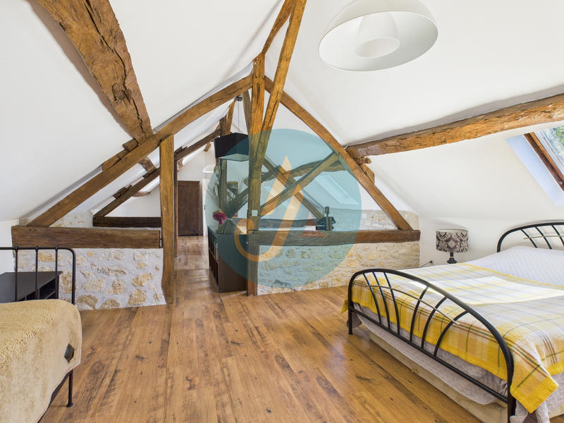 Maison - 90 m² - 4 pièces