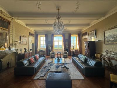 Maison de ville - 490 m² - 12 pièces