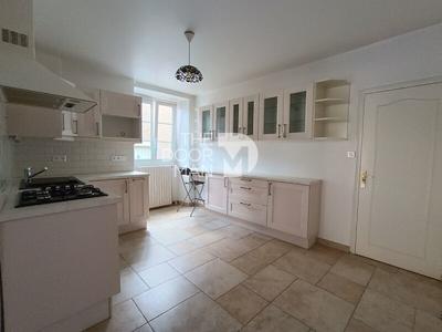 Maison - 150 m² - 4 pièces