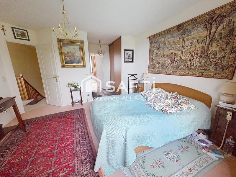 Maison - 184 m² - 7 pièces