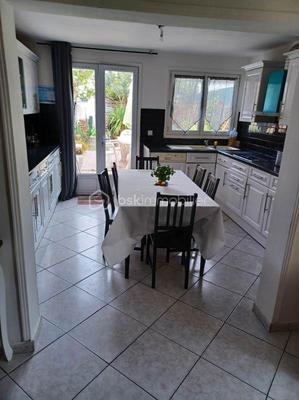 Maison de ville - 136 m² - 7 pièces