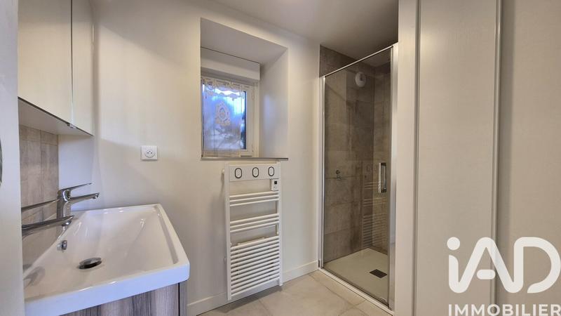 Maison - 240 m² - 9 pièces