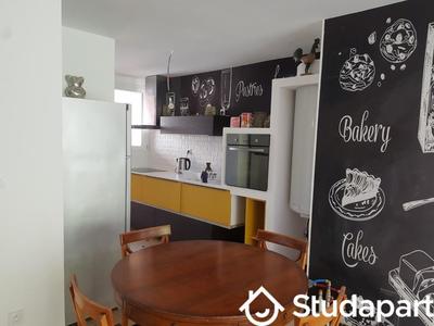 Chambre - 12 m² - 1 pièce