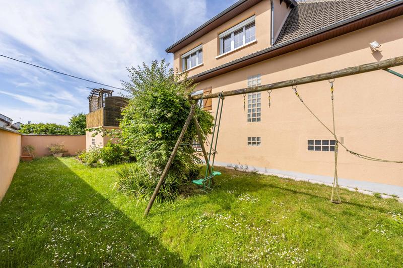 Maison - 190 m² - 11 pièces