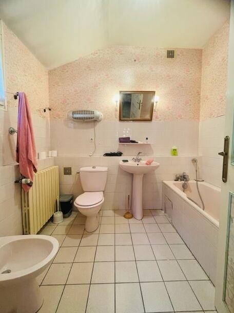 Maison - 200 m² - 7 pièces