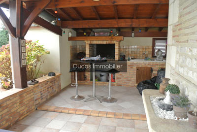 Maison - 365 m² - 8 pièces