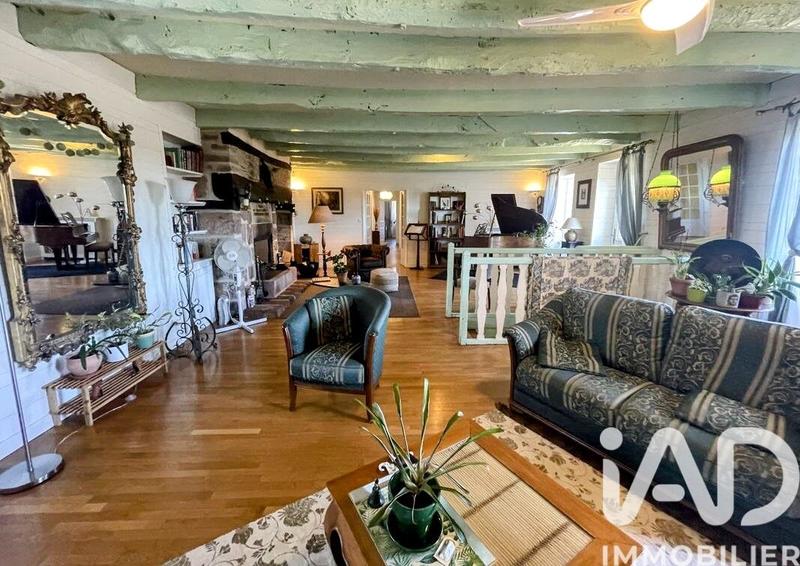 Maison - 368 m² - 10 pièces