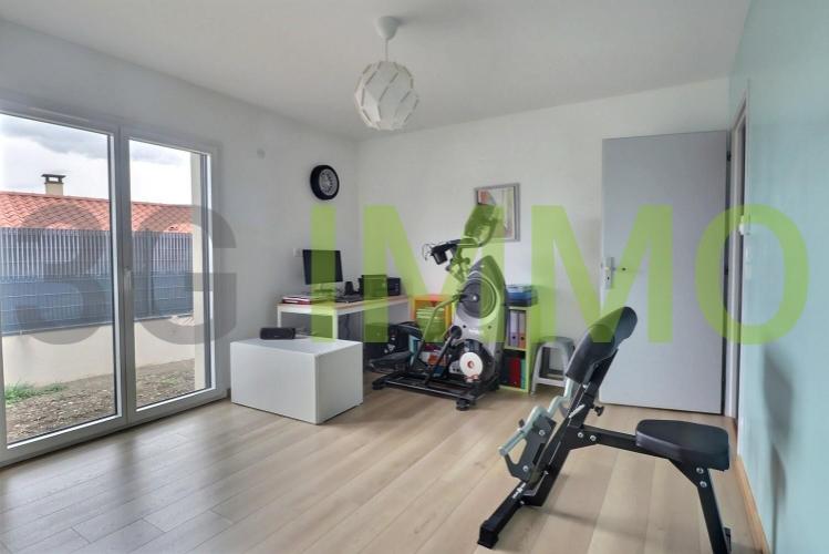 Maison contemporaine - 202 m² - 5 pièces