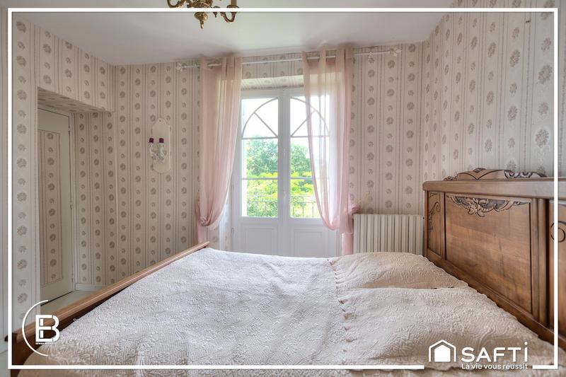 Maison - 290 m² - 9 pièces