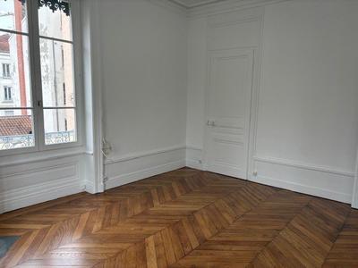 Appartement - 76 m² - 3 pièces
