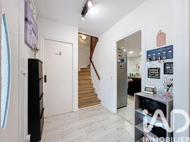 Maison - 92 m² - 5 pièces