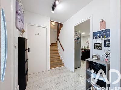 Maison - 92 m² - 5 pièces