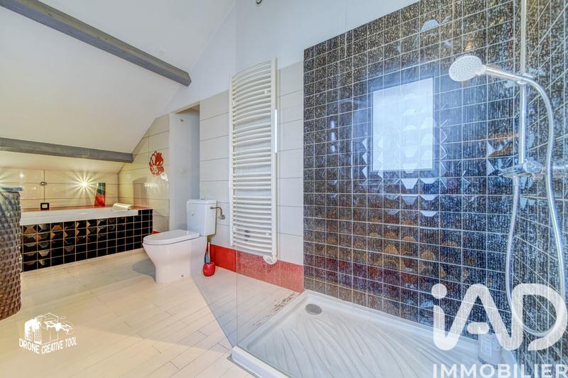 Maison - 102 m² - 5 pièces