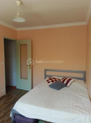 Château - 87 m² - 4 pièces