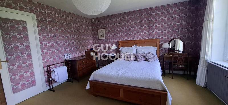 Demeure - 319 m² - 11 pièces